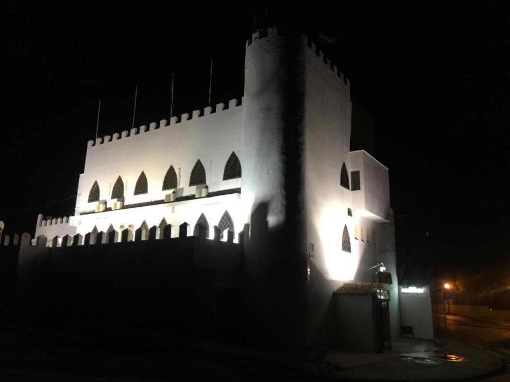 El Castillo Алькала-де-Гвадаира Экстерьер фото